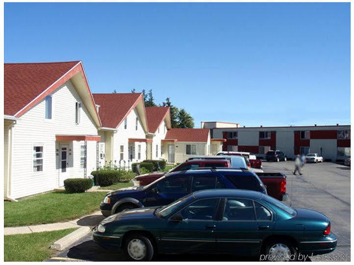 Red Carpet Inn Rochester Exterior photo